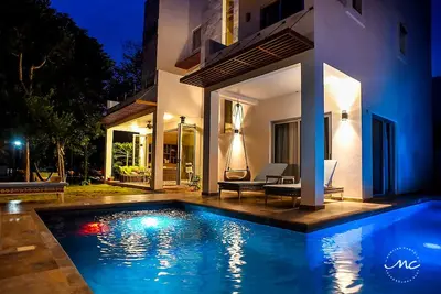 Beautiful 6-Room Villa w/Private Pool in Puerto Morelos — 5 min from the beach!