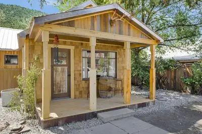 Image de Super cute house in the heart of downtown New Castle!