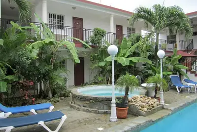 Image de 2bd groundfloor apt near everything, pool\/Ac\/Tv\/Wi-Fi, guest-friendly!