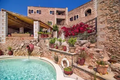 Image de Villa Crète traditionnelle | Villa Red Fliskouni | Vues imprenables | 1 chambre | Samonas