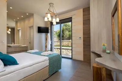 Deluxe Crete Villa | Villa Kronos | 3 Bedroom | Sea View | Chania