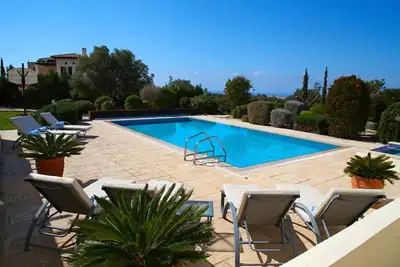 Image de Villas superieures Aphrodite Hills | Villa Superieure 0403 | Climatisation | 5 chambres | Paphos