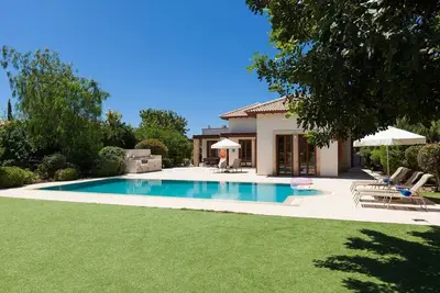 Image de Villas superieures Aphrodite Hills | Villa Superieure 0382 | Climatisation | 3 chambres | Paphos
