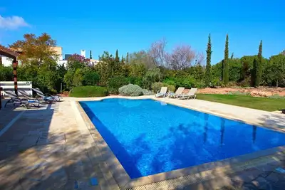 Image de Villas superieures Aphrodite Hills | Villa Superieure 0380 | Climatisation | 3 chambres | Paphos