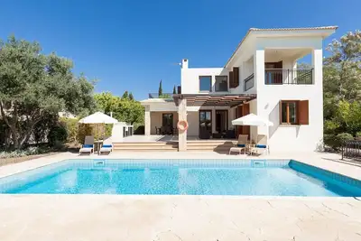 Image de Villas superieures Aphrodite Hills | Villa Superieure 0086 | Climatisation | 3 chambres | Paphos