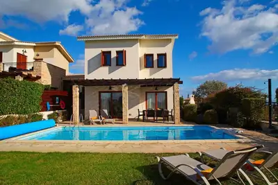 Villas Junior Aphrodite Hills | Villa Junior J005 | Climatisation | 3 chambres | Paphos
