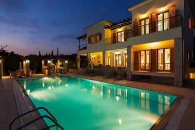 Image de Villas Elite Aphrodite Hills | Villa Superieure Elite 0151 | Piscine privee | 5 chambres | Paphos