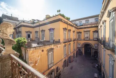 Image de Benedetto Croce: an apartment with spectacular views in Palazzo Marigliano