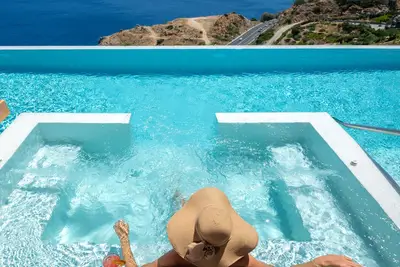 Image de Breathtaking sea views, infinity pool, full privacy, close to the beach!