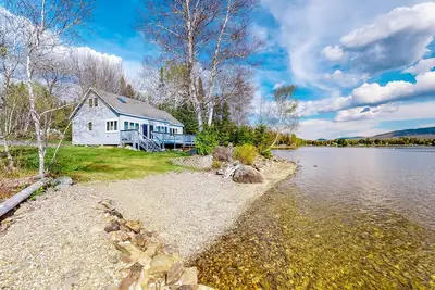 Image de Lakefront home with private dock, mooring, pebble beach, grill, & firepit