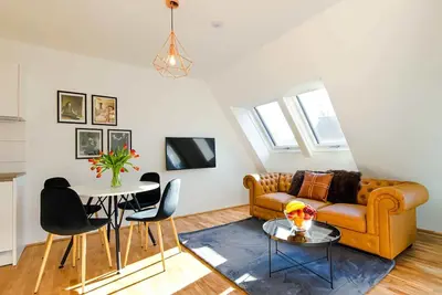 Image de Luxurious & Cozy | Prime Location, ♛King Bed, View