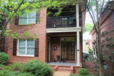 Image de Belle et moderne Oxford Condo Block de la place