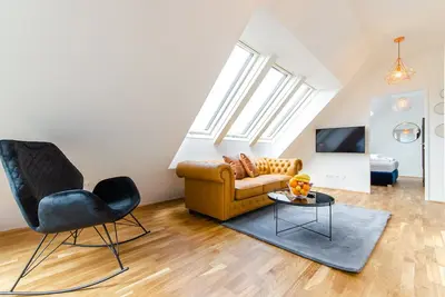Image de Luxury & Comfort at a Central Location | ♛King Bed