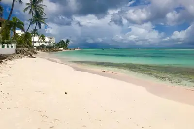 Image de Spring Bookings! Anidele Zen -2br on Golf Course. Near Beach w/ Pool, Golf, Bbq.