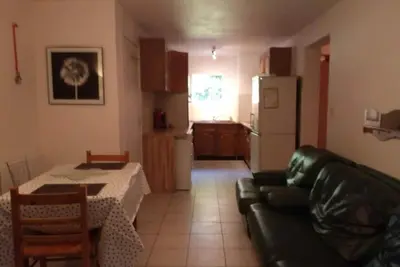 Image de Gite 4 personnes en Languedoc terrain ombrage et piscine