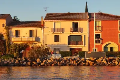 Image de appartement les pieds dans l 'eau