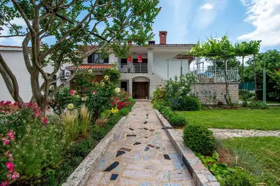 Image de Apartement Vinez eine grüne Gartenoase