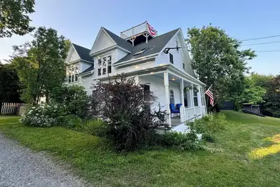 Image de In-town 5 Bedroom Victorian With Heated Pool