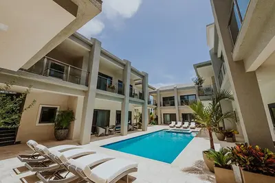 Image de Waykiri Unit B-01 Luxurious New Apartment, Noord