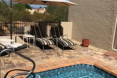 Image de Relaxing desert home with private spa and 2 peaceful patios. 3 bedrooms, 2 baths