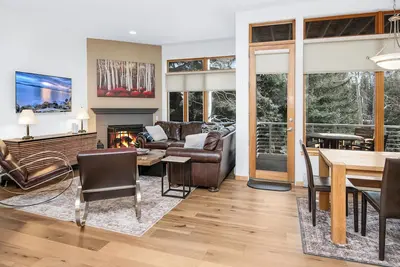 Image de Garage, Vail Modern Spacious Villa, Sav4d