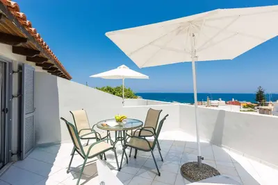 Image de A two room Premium apartment with fully equipped kitchen.
