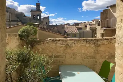 ‘La Fenestrelle’ Maison de Roche Uzès Centre Historique