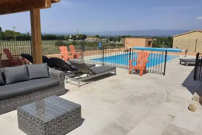 Image de Villa Numéro 10. Modern villa with its own pool