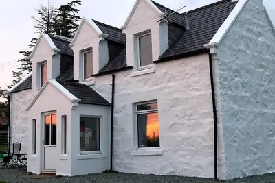 Image de 100 year old Renovated Cottage in North Skye