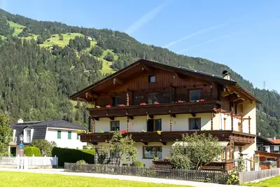 Image de Bel appartement avec balcon à Zell am Ziller