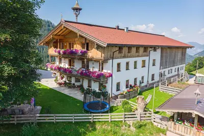 Image de Spacieux appartement de groupe, belle vue sur les montagnes