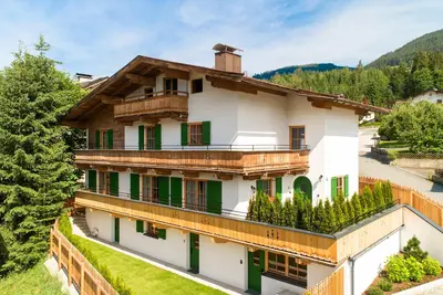 Image de Chalet indépendant, situation ensoleillée avec sauna et bar
