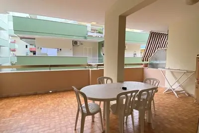 Image de Two-room apartment a stone's throw from the beach, close to movida and downtown