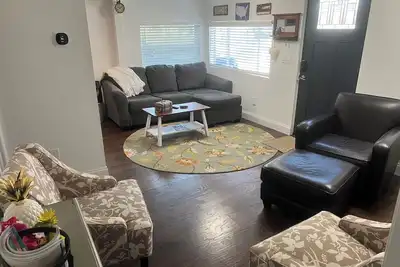 Image de Terrific Value. Location, comfort, great price! All you need