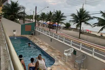 Apto 1 Dorm Frente ao mar com Piscina no Centro
