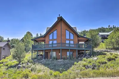 Image de Deck, Bar & Mtn Views: Grand Granby Retreat!