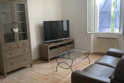 Image de joli appartement au 1 etage d' une maison  proche des iles, des plages