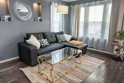 Image de Fifa World Cup: NoHo Modern 2br Townhome w/ Private Fenced Patio & Parking p20
