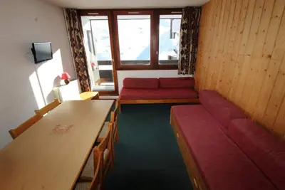 Image de À 150m des remontées, 2ème étage, balcon, télévision, casier à ski, 40m², Tignes