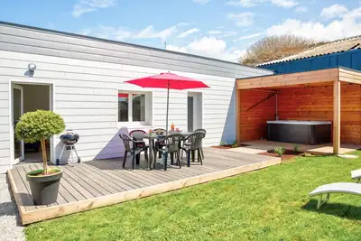 Image de Maison Des NAUFRAGÉS - Jacuzzi privée- piscine couverte chauffée -100m de la mer