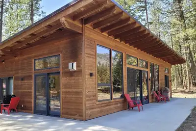Image de Adventure Outpost-Ski, Hike or Bike Out the Door!
