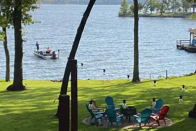 Image de Cottage Getaway@the Lake-Brierwood Bay Lakehouse, New Paint, Waterfront, Shaded!
