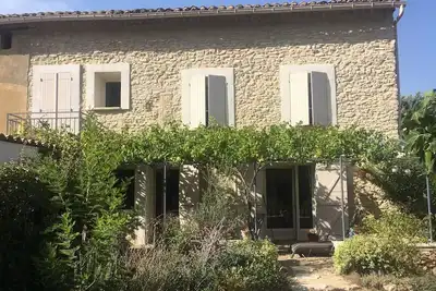 Image de Appartement  complète de 55m3 dans un mas provençal rénové pour 4 voyageurs