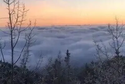 Image de The Perch Above the Clouds