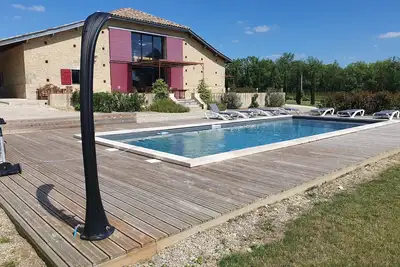 Image de Loft De Grand Standing 15 Personnes Style Industriel Avec Piscine Et Jacuzzi