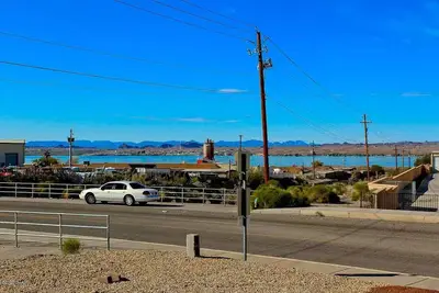 Image de Beautiful Spacious 5 Br with Pool, and Lake View