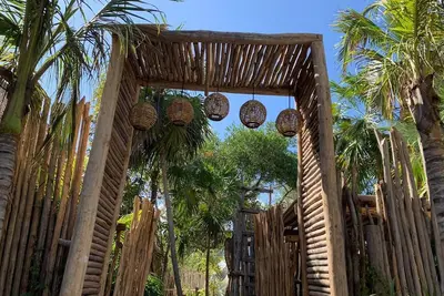 Image de geo domes at the Tulum jungle, steps from the beach