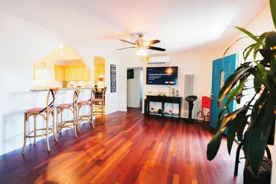 Image de Paradise Home in Compton