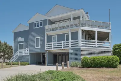 Image de 2065 - Sweet Home Carolina, Beautiful Oceanfront in the Heart of Duck with Spectacular Views