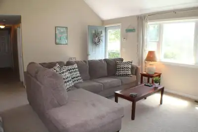 Image de Cape Cod Beach House with central Ac